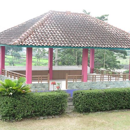 Villa Tiandiva Cisarua Exteriör bild