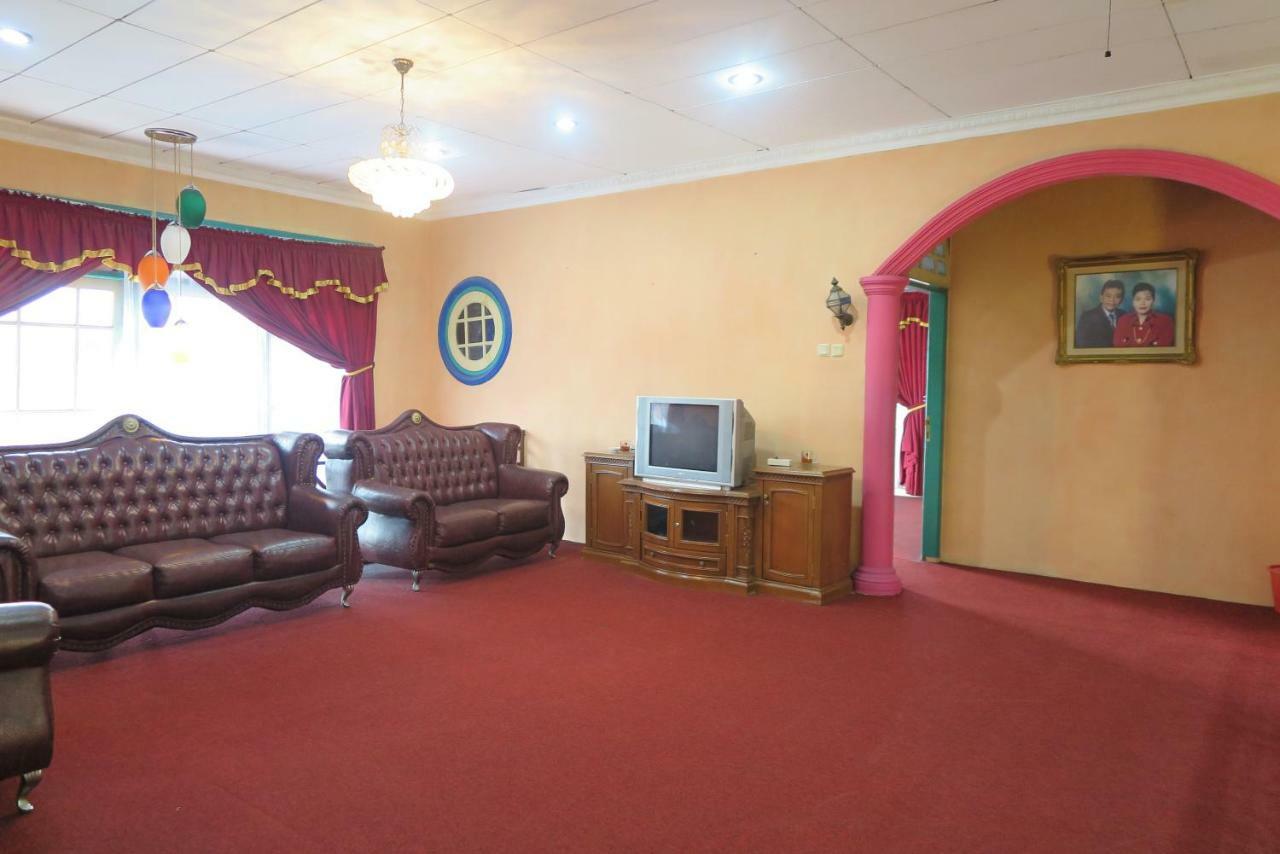 Villa Tiandiva Cisarua Exteriör bild
